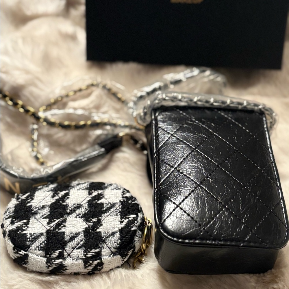 CC Boutique crossbody phone holder and houndstooth pouch (Gift with purchase) - Picture 3 of 4